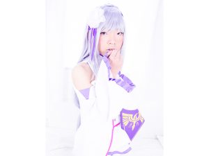 女装コスエッチ未経験のうぶリアちゃんの包茎おちんちんをいじってシコシコしました。 [同人AV]