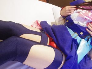 男の娘まりあちゃんのコスプレ体験！第１弾は「マク○スＦ」 [同人AV]